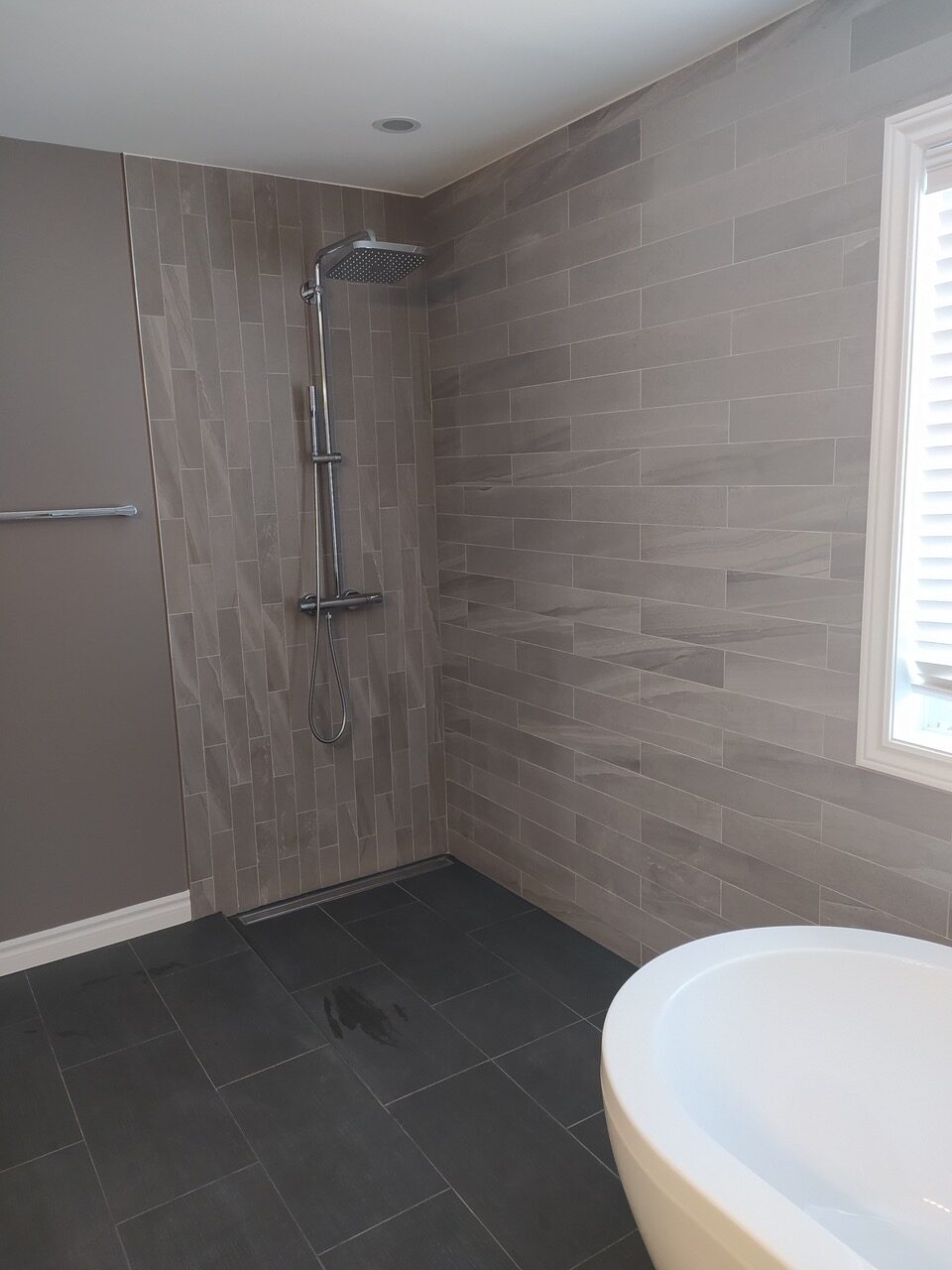 Custom accessible shower en suite