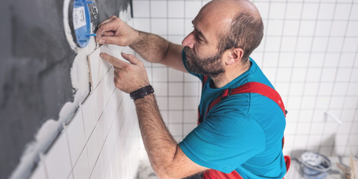 What to Look for in a Bathroom Renovation Contractor: A Comprehensive Guide