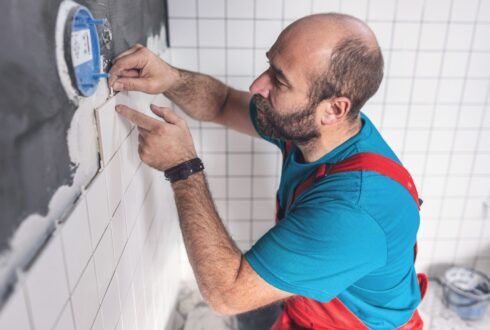 What to Look for in a Bathroom Renovation Contractor: A Comprehensive Guide